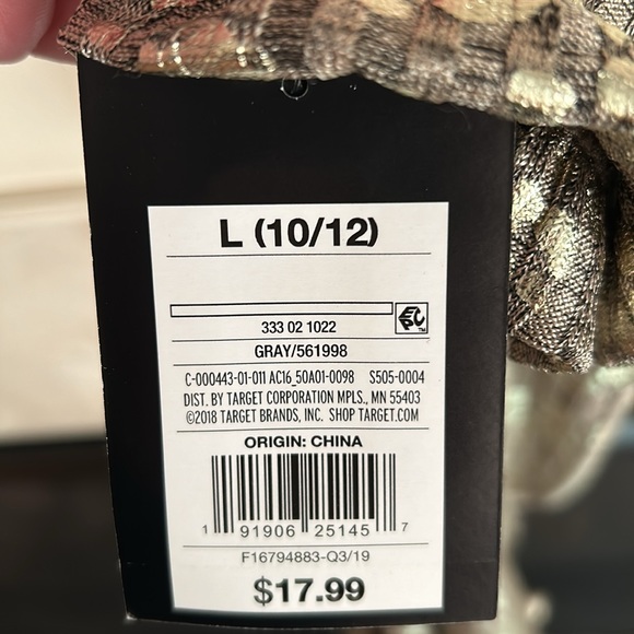 8 gorgeous size 11-12 girls dresses. - Picture 4 of 9